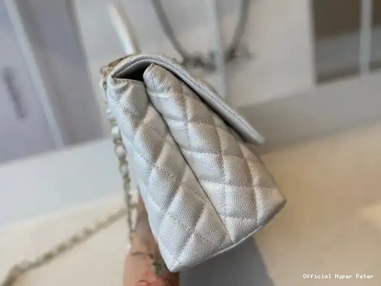 HyperPeter WITH LARGE TOP HANDLE CHANEL BAG FLAP 0518